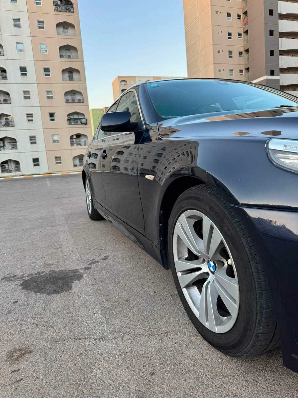 🇩🇪السلام عليكم اخوان BMW E60 2008 للبيع  528 🇩🇪. 

الون نيلي حبري 3 قطع صبغ جاملغ وباب السائق ونصف جاملغ 
الموديل 2008 بأسمي 
مكينه N52 نوزل قصر ارغب مكينه خير من الله 
كير تبترونك كوبرا خير من الله 
صدم امامي خلفي مبدله قبل فتره 
تبريد ميكانيكي خير من الله ❄️❄️
ويل كب وتخم تاير جديد 🛞🛞
سلايد روف طكتين 
كت M
تحكم ستيرن جهتين وستيرن كهرباء +كروز سرعه 🔜🔚
كشنات كهرباء فول تحكم + تتفئه 
شاشه وسطيه حجم الكبير 🖥️
خمس بردات بيبان وخلفيه كهرباء 🥅🥅
نقوصات السياره دجه اكسل+الدعاميه الخلفيه بيه كسربسيط ممبين
              مكان السياره بسمايه   🇮🇶🇮🇶🇮🇶
💶💶💶السعر 108 وبيه مجال للشراي ***********
