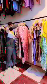 قطعتين • ملابس • عرض