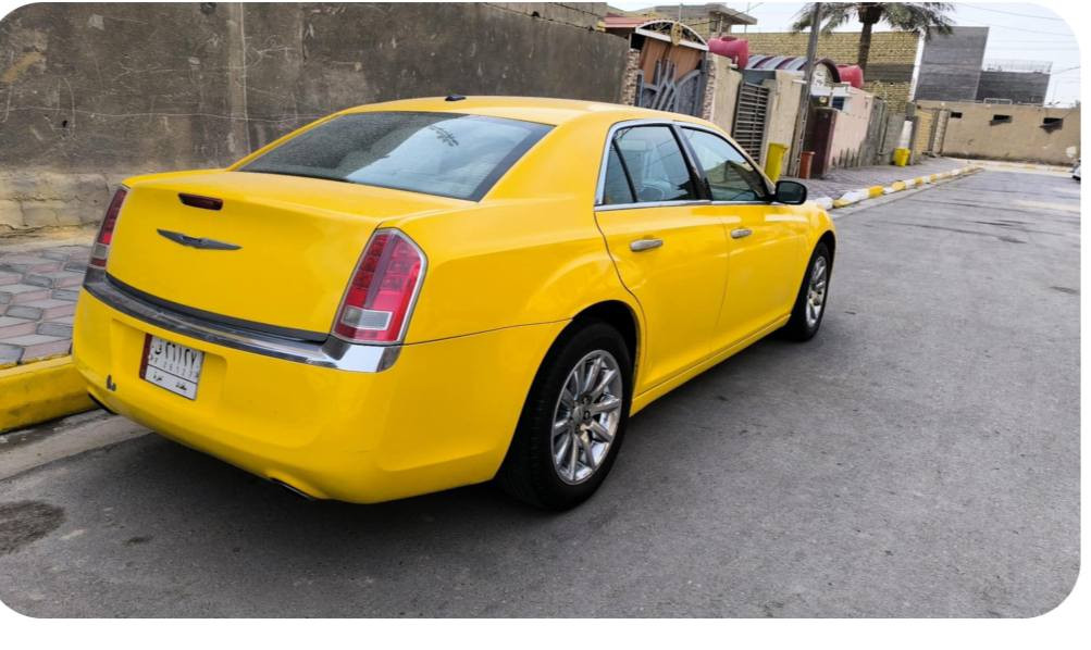 سلام عليكم أوباما كرايسلر موديل 14 أصل 
كير ماوس داخل عسلي
رقم بغداد بأسمي مداور ثاني يوم
حادث جاملغ امامي جهت السايق فقط
كير ومكينه مكفولات سياره حلوه وخير من الله
مكان السياره واسط نعمانية
السعر 175 وبيها مجال بسيط للشراي

للاستفسار الرقم ***********
