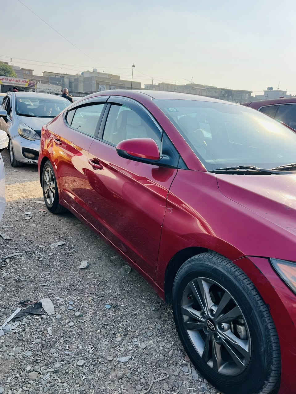 مكلف بالنشر
النترا ٢٠١٨ امريكي للبيع 
محرك ٢٠٠٠ دووش 
ماشية ٩٨
رقم بغداد أنكليزي باسمي 
شاشة بلاديه 
كاميرا 
تحكم ستيرن 
رادار بالجامات الجانبيه 
مانع تزحلق 
ثلاث وضعيات قياده 
بلوتوث +Aux+usB
تبريد ثلج 
حادث جاملغ ايمن 
السعر ١٢٢ وبيها مجال 
مكان السياره بغداد الاعضمية 
للاتصال ***********
