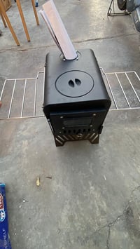 دفايه حطب غير مستخدم سعرها 75 الف  للحجز 07725007288