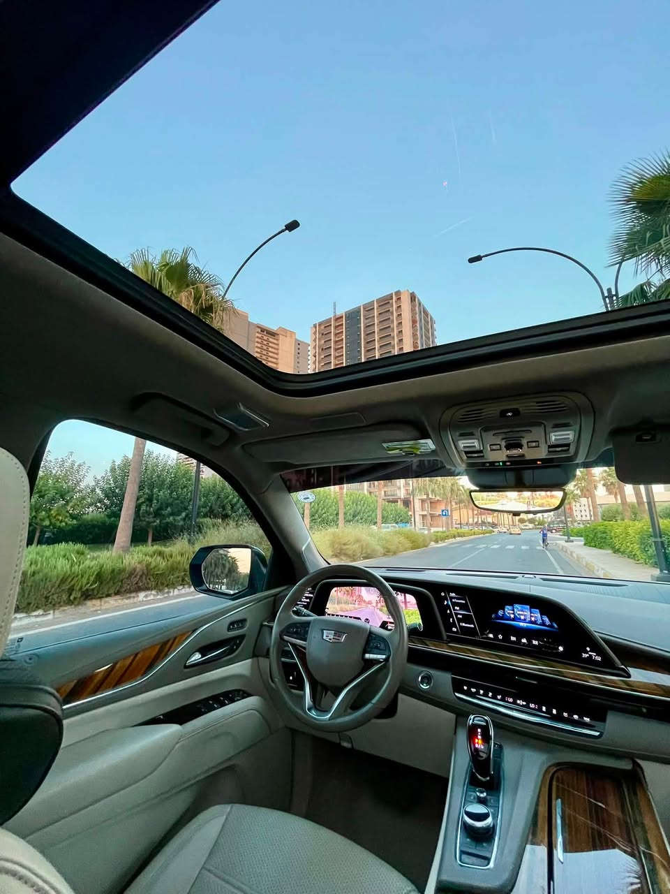 Cadillac (600) 2021 شرکە منصور ضمان دولي
کلین دعامیە لدعامیە مکفولە
ماشیە فقط ٣٥ الف کیلو
٣٦ سماعە
کشنات مساج
داتاشو
فوول مواصفات 
مکان : اربیل
للستفسار : ***********

