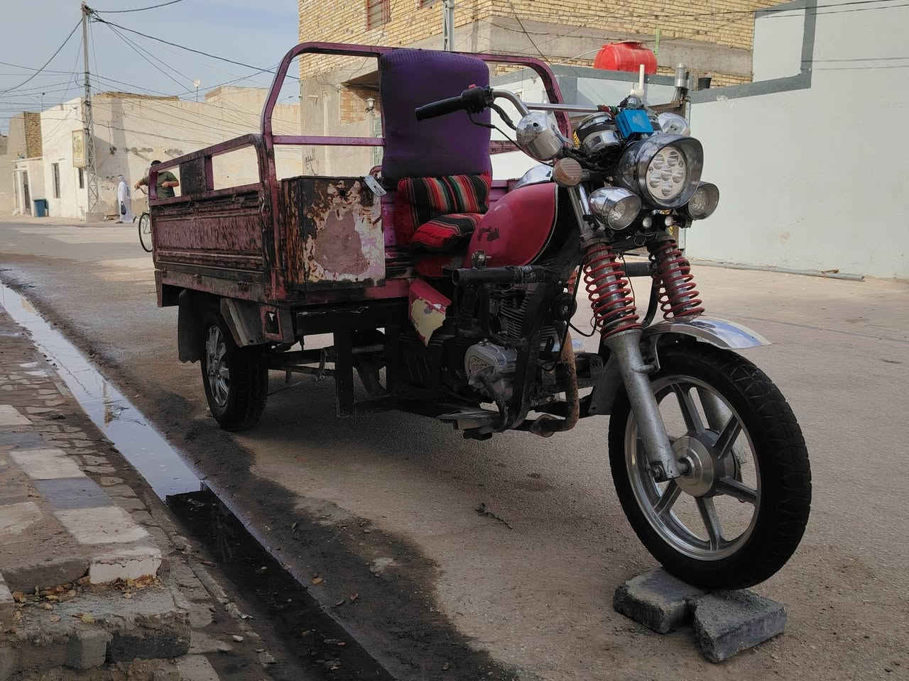السلام عليكم اقره التفاصيل وتصل عل رقم ستوته جمره للبيع اوراق اصولي بسمي من الوكيل مديل 2017 ستوته مكفوله ماعايزه كلشي تخم تاير جديد ويل كدام وتاير جديد دبلات جدد لايتات سكنات بك لايتات دشبول امبيثري كله شغال نكره سلف باتري وضفيره جدد بدي بلادي لاخياس ولا لحيم ستوته حلوه كلش ربع ماذب عليه مال جناي سعر مليون 250 بيها مجال مكاني نجف جريويه قرب صيدليه الرضويه  ***********   واتساب
