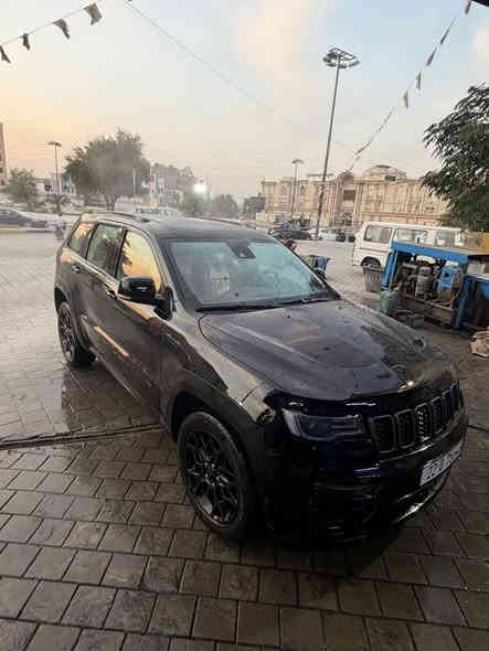 السلام عليكم للبيع جيب كراند شيروكي (S) 🙏🏻
موديل 2022 خليجي🚘وكاله هارلم 

السيارة بيه بارد بين البابين السكن اليمنه   فوك الدوسه 

مواصفات ال s فول 1/1

1-رادار امامي عدسه

2-محرك 3.6L (6v)

3-داخل احمر مختمه s
4-تحذير خروج عن المسار 

5-نقطة عمياء

6-دفع 4x4

7-فرش المقاعد جلد الأمامية كهرباء 

8-المقاعد الأمامية تدفئة وتبريد 

9-ذاكرة حفظ وضعيات الجلوس 

10-تدفئة ستيرن 

11-سقف بنورما 

12-شاشة حجم 4.8 

13-نظام خاص لطرق الوعرة 

14-مصابيح الأمامية زنون 

15-مصابيح LED

16-كشافات ضباب زنون 

17-تشغيل عن بعد 
18-صندوق كهربائي  
19-حساسات امامية 

20-حساسات خلفية

21-كامرة خلفية

22-ويل قياس 20 اسود لماع 

23-المرائة بـ خاصية التعتيم الذاتي 

24-مرائة امامية كهرباء 

25-بلوتوث تلفون 

26-تحديد سرعة 
27-تحديد مسار 

28-نظام تشغيل وإطفاء أتوماتيكي 
29-نظام بريك اتوماتيكي 
باقي مواصفات S معروفه سياره جديده باسمي تحويل مباشر
رقم
مكان سياره شارع فلسطين 
السعر:365💸💸وبي مجال👋🏻🤍

لاتصال والاستفسار:  ***********
