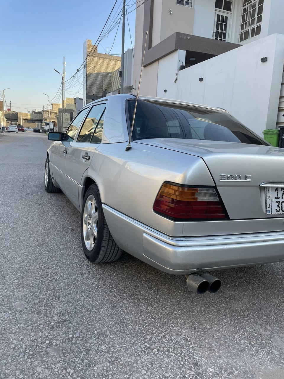 مارسدس 1990 مكاني نجف الاشرف رقم مثنى دولي فقط التبريد مايشتغل السعر (75) ***********
