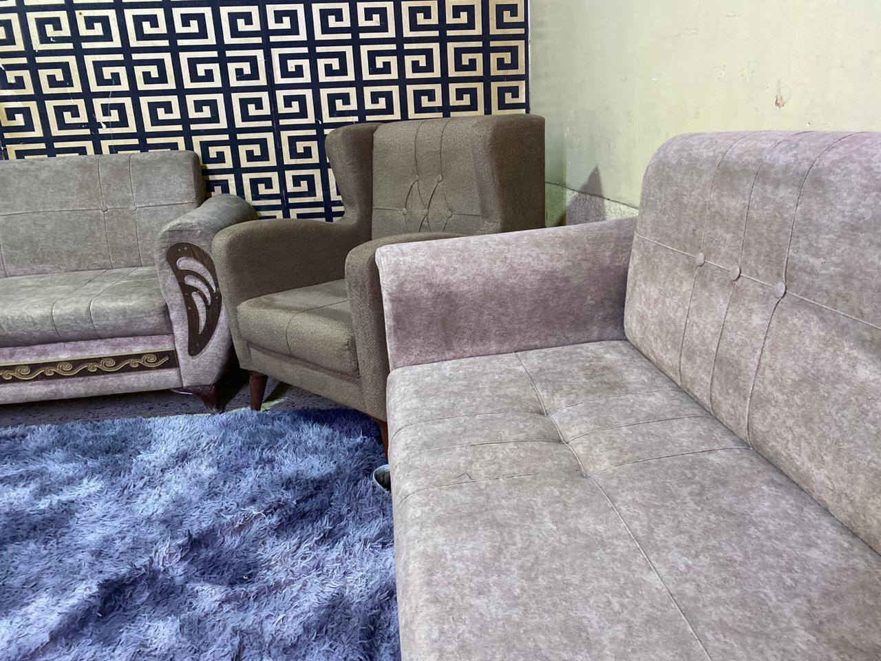 تخم 10 مقاعد تكمه بدون اضرار ب 240
***********
