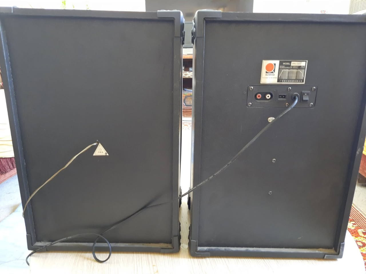 سماعات دي جي قويه جدا 8000w بدون بلوتوث او usb بسعر 75000 الي يرغب بالشراء الاتصال على الهاتف ***********
