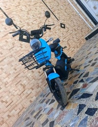 دراجه  شحن للبيع السعر خاص07811083875