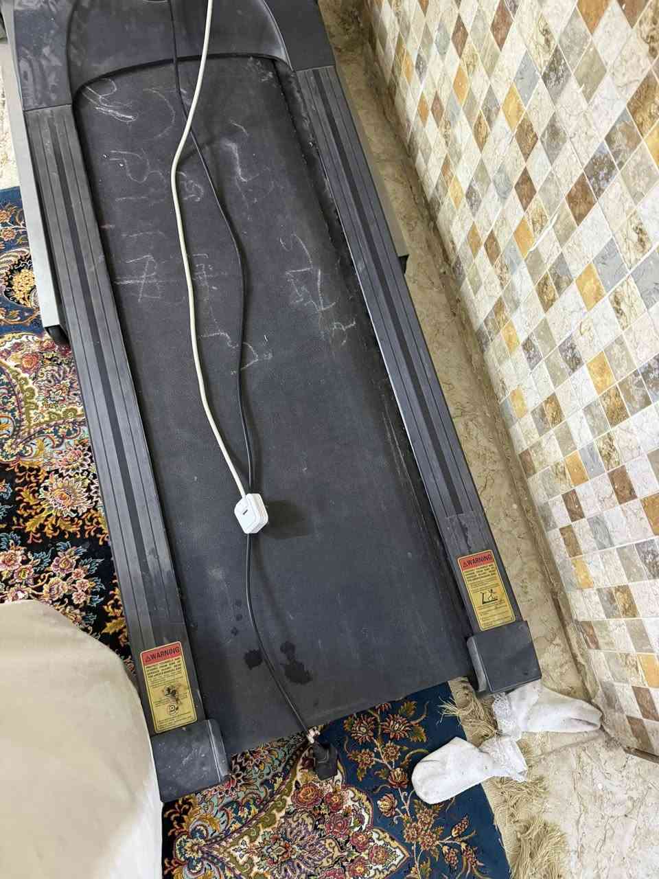 جهاز جري للبيع الاتصال استعمال قليل جدا نظيف مواصفات الجهاز راقيه جدا هزاز وتمرين بطن وحرق الدهون ***********
