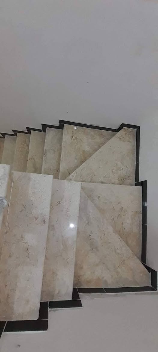 سلام عليكم خلفه سيراميك جداري ارضي من بغداد متفرغ استلام مهندس
 *********** تصال او واتساب ابو امير
