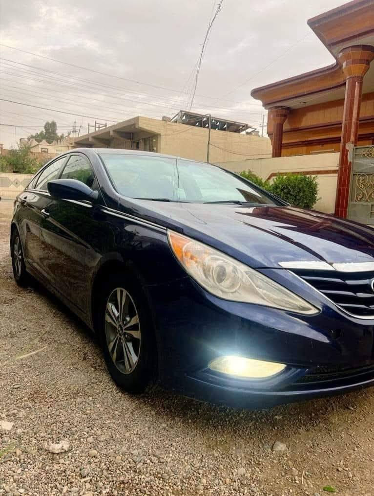 السلام عليكم
للبيع سوناتا أمريكي 2012
رقم بغداد بأسمي تحويل ثاني يوم
اللون أزرق 
تحكم استيرن
 مانع انزلاق
مثبت سرعه
نظام ايكو اقتصاد بانزين 
محرك أربعه سلندر 2400 
 كير ومحرك جدد تخم تايرات وصدر كله جديد 
الضرر بيها من امريكا جاملغ خلفي اليسري وصابغين باب سائق وخلفي وياه توحيد لون
السعر 105 بيها مجال قليل
الأتصال على الرقم
***********
***********
العنوان الانبار / الفلوجة
