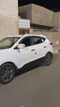 توسان ابيض خليجي رقم دولي بارد بالبنيد شبر وخط بالجنطة بدون صبغ السعر ...