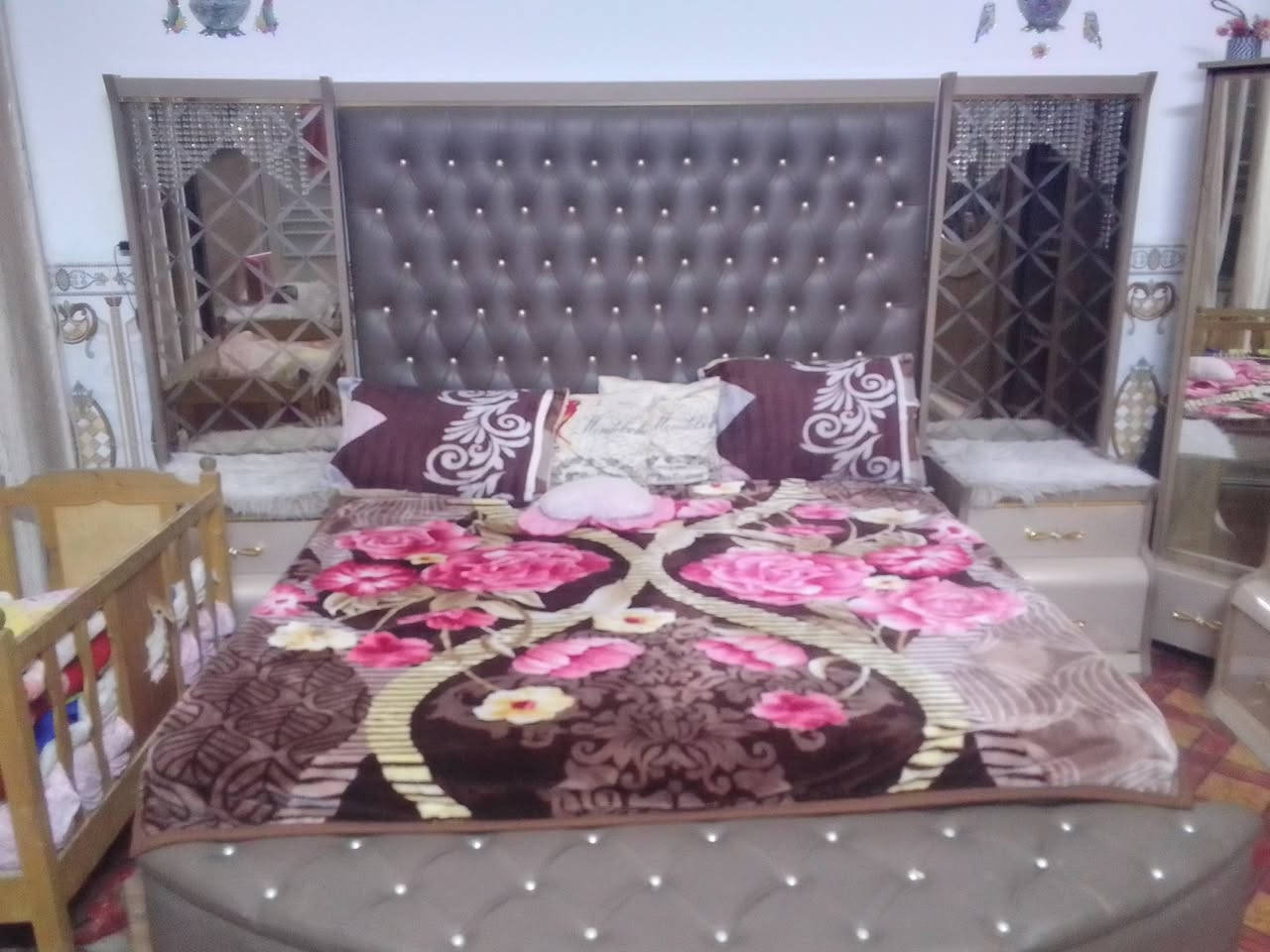 غرفة  صاج اصلي السعر مليون ونص مكاني بغداد الصحفيين  هذا رقمي ***********
