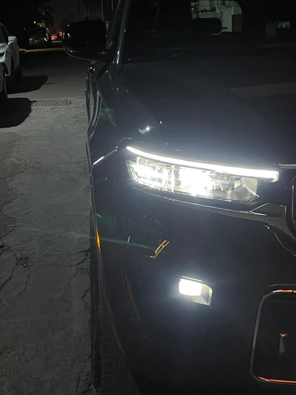 السلام عليكم جيب موديل 23 للبيع. اوفر لاند شركه هارلم السياره جديده مكفوله ماشيه 16. السياره فول موصفات  معروف الأوفر لاند. مايحتاج  العدد المواصفات بيها ورق حمايه بي بي اف السعر 43. للاستفسار على الهاتف *********** وشكرا بغداد, العراق
