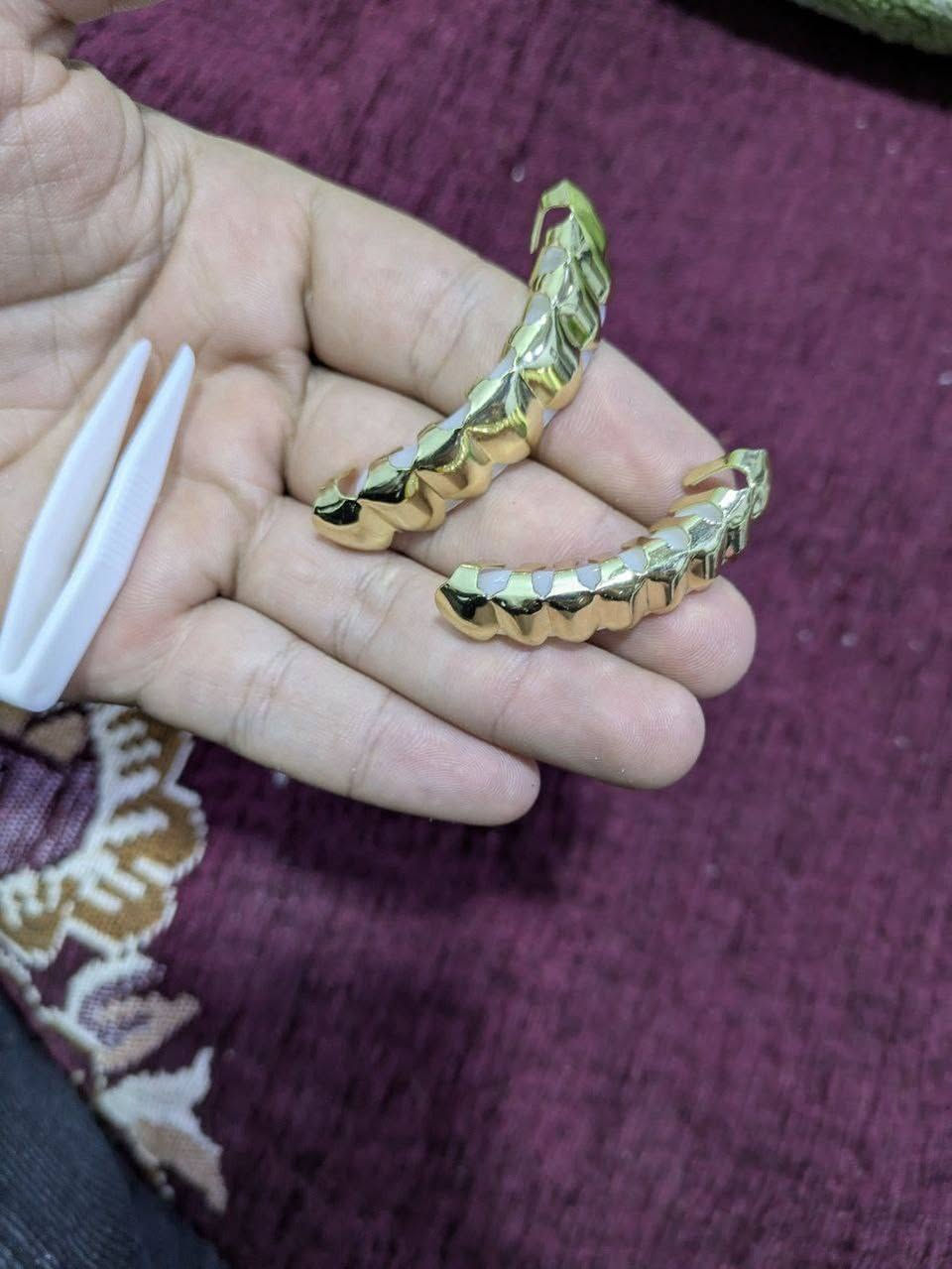 اسنان دهبية بها شكل اليفيدة يدفعلنا بي سعر وياخده


**إذا كنت صاحب هذا الإعلان وتريد حذفه لأي سبب، رجاءا أرسل رسالة إلى الدعم الفني**