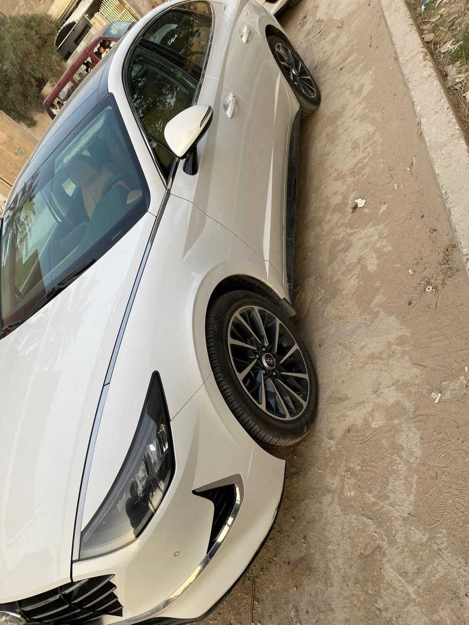 السلام عليكم سوناتا خليجي فول مواصفات  رقم بغداد بسمي ماشيه 66 سياره كفاله عامه من كلشي موديل 23
السعر 220 وبيه مجال 
مكاني بابل حله. ***********
