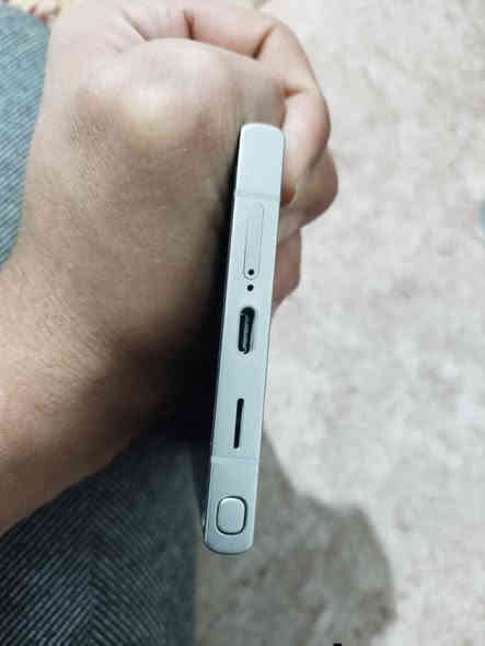 سامسونك اس 24الترا جهاز نضيف جديد مامفتوح ضمان وتربرو
ذاكره 256بي نقطه بل شاشه زغيره مبينه ممثره ابد سعر 625
***********
