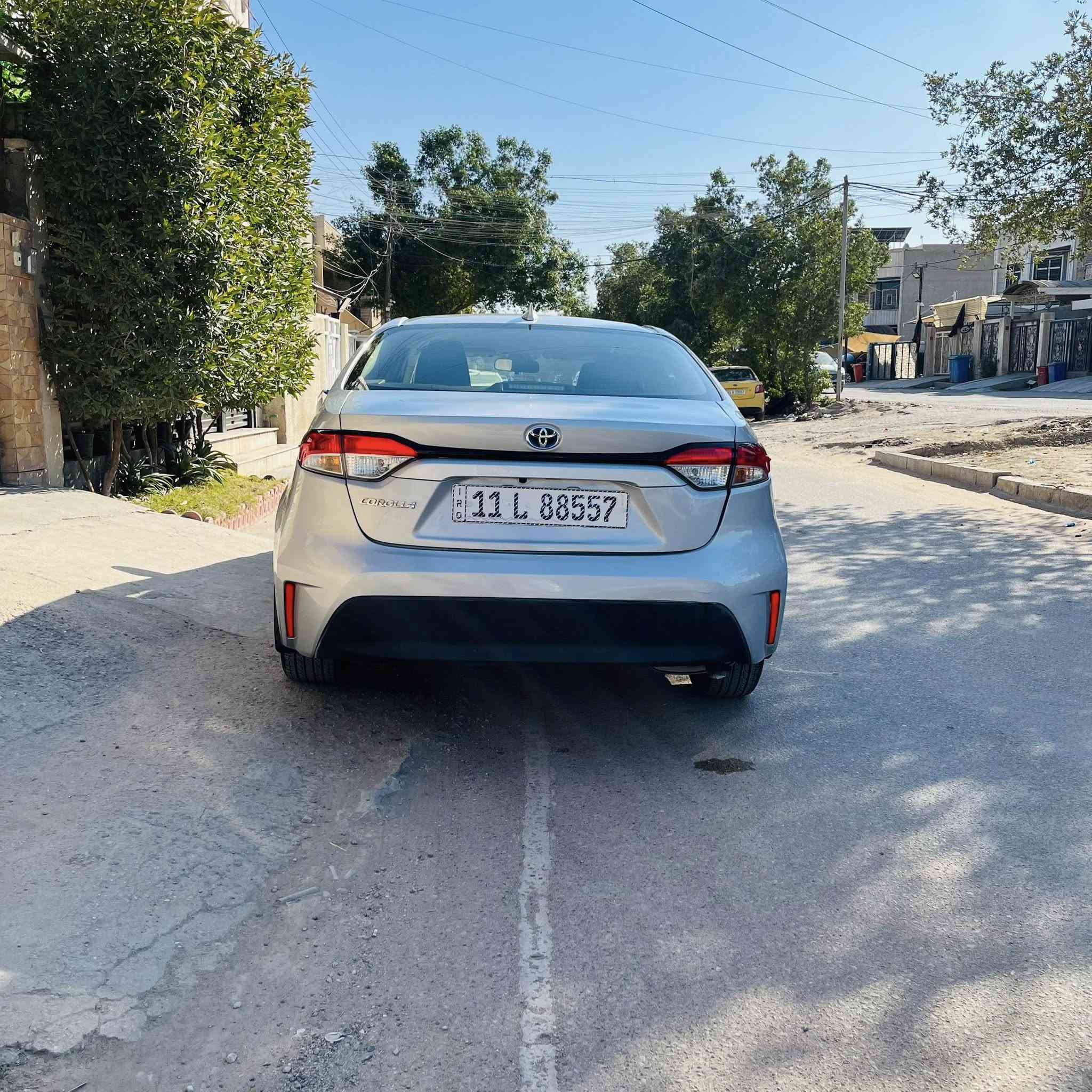تويوتا كورولا 2025 —   | وارد أمريكي |  هايبرد

‏🇯🇵 ياباني أصلي — 🇺🇸 وارد أمريكي _ 

ماشيه 2000
        
       الفيين فقط بحالة الزيرو

فووول بصمة تشغيل وابواب ويل كب 

🔹 محرك 1800 — اقتصادي 

🔹 رادار أمامي + تحديد مسار + قيادة شبه ذاتية

🔹 مانع تصادم مع توقف ذاتي

🔹 لايت LED / زينون عالي–ناصي

🔹 شاشة كبيرة تدعم Android Auto & Apple CarPlay + خرائط GPS📍

🔹 كاميرا خلفية — هاند بريك كهرباء — 

‏Auto Hold-  نظام ECO☘️ 

🔹 حساس اطارات/ 4 دسكات 

🔹 منافذ USB / Type-C / 12V

🔹 كروز مثبت سرعه— فول تحكمات ستيرن

ضرر بسيط فقط (ربع البنيد صبغ + شبرين بالجنطة) بدون دواخل — السيارة على الفحص ✔️
بدوون تبديل اي قطعة كله بلااااد
صور حادث وتصليح بالمنشور

رقم بغداد ب اسمي      

🚘 السيارة بحالة الشركة — جاهزة 

💰 السعر: 185 🔥🔥

📞  / اتصال: ‭***********
