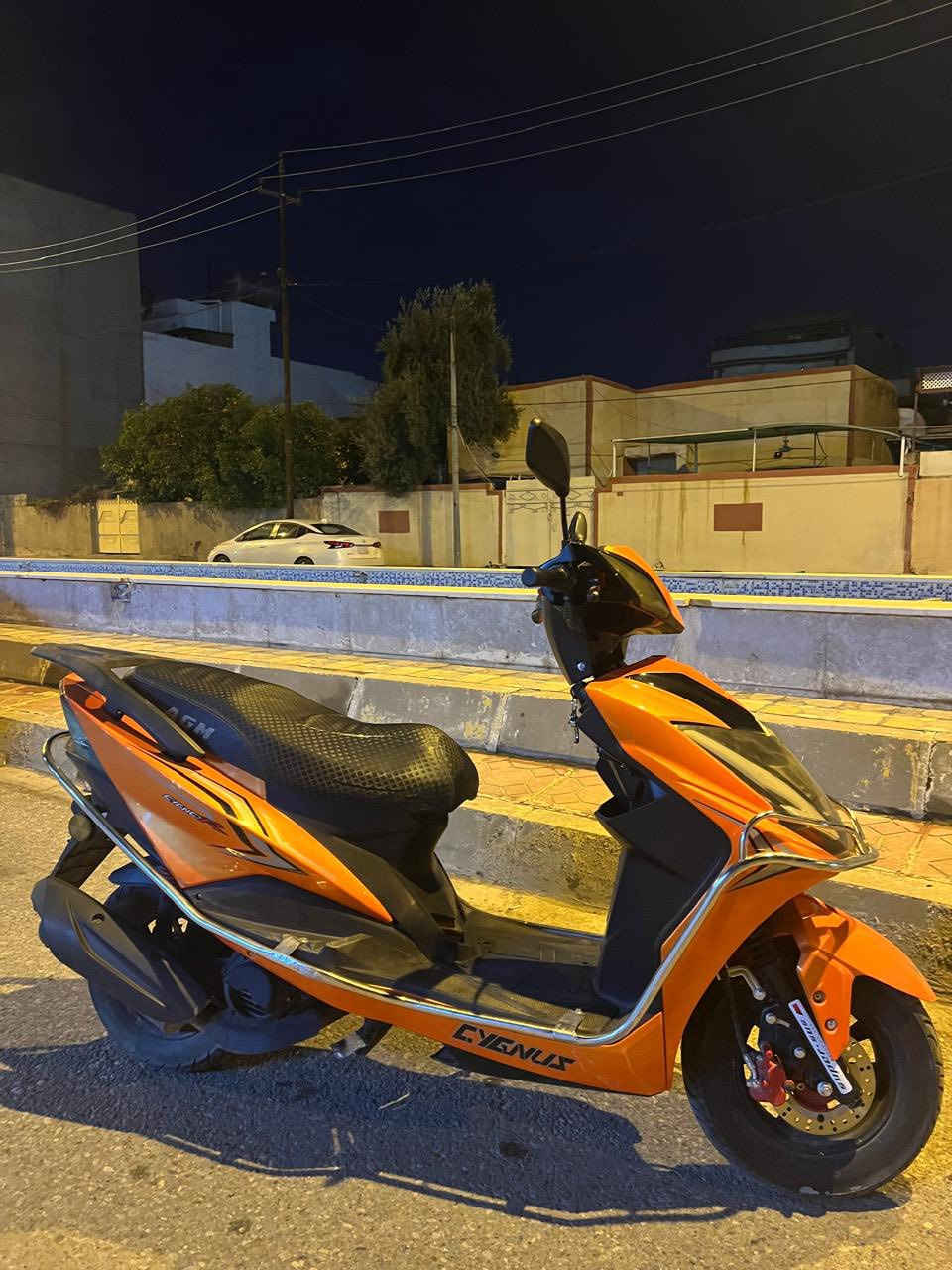 سلام عليكم دراجه سكنس للبيع شلعه ومعدل مابيه اي نقص سلف كهربائيات كله شغاله ناعمه كلش السعر 450 وبي مجال للطيبين الاستفسار عل رقم
***********
