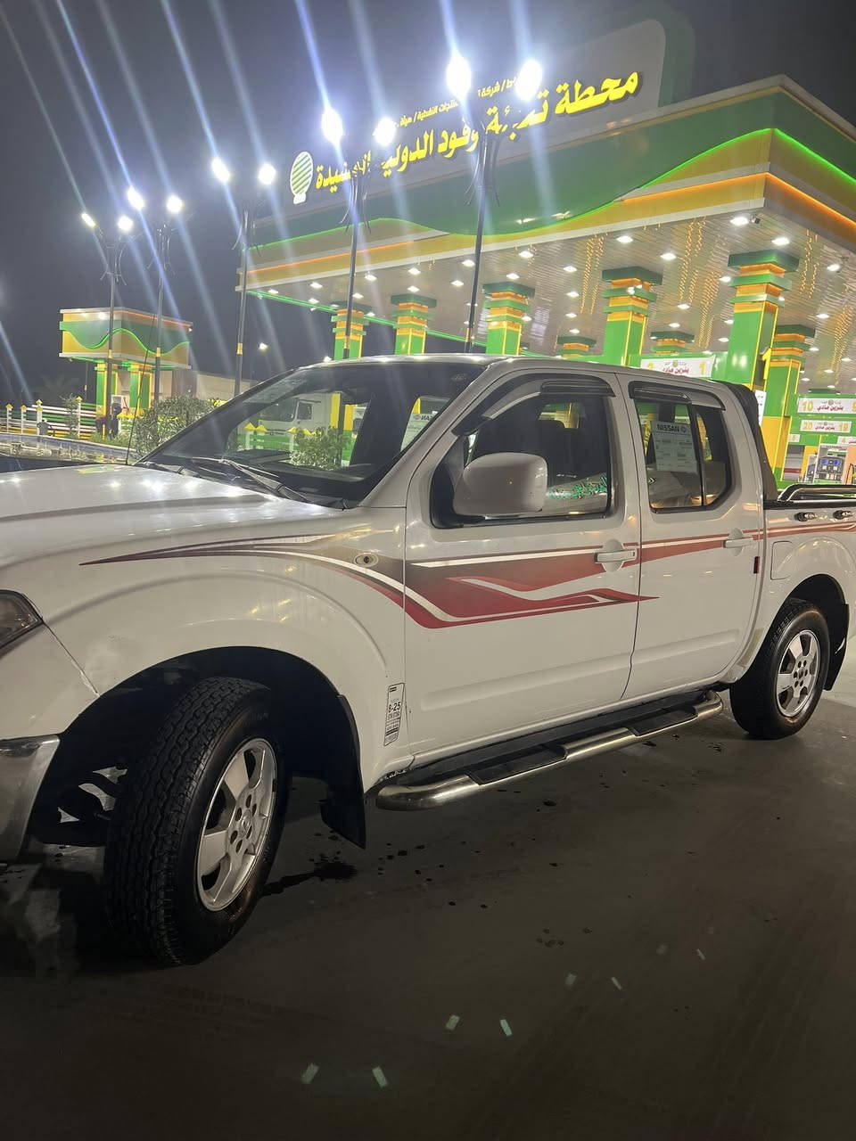 نيفاره موديل 2011 
رقم دهوك تحويل او وكاله 
نقصها بس صدر تعبان 
مكينه مفتوحه كازكيت فقط 
كهربائيات شغاله سياره حلوه 
سعرها 95 بيها مجال قليل 
مكان بغداد الامين 2 
رقمي *********** واتساب شغال

السونار موجود ب صور
