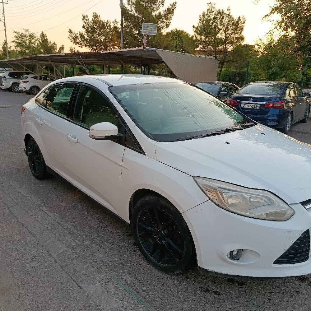 ford focus 2012  هیچ سبوغی نیە بەس چوار پێنج شوینی ساردە کوتەگێرو مەکینە بەشەرت بەناو 
خۆمە 66 وەرقەو کەمێک مەجال ژمارەی مۆبایل  
*********** أربيل, العراق
