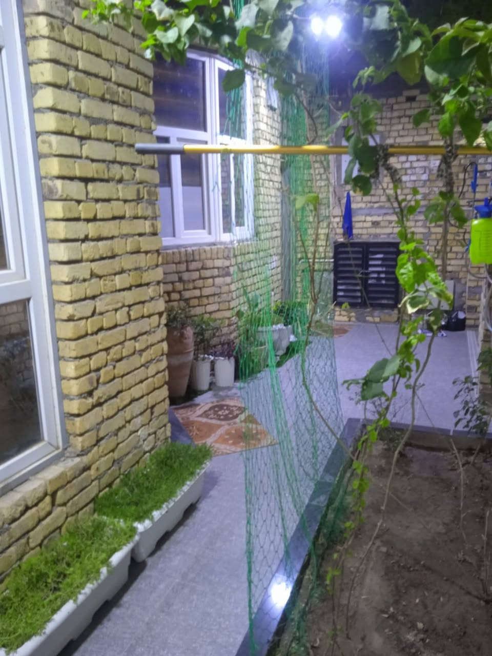 يتوفر دار سكن المساحه ١١٧ متر مربع داموك شارع الحوراء زينب
طابقين بناء حديث بناء درجه اولى
للاستفسار على الرقم
***********
