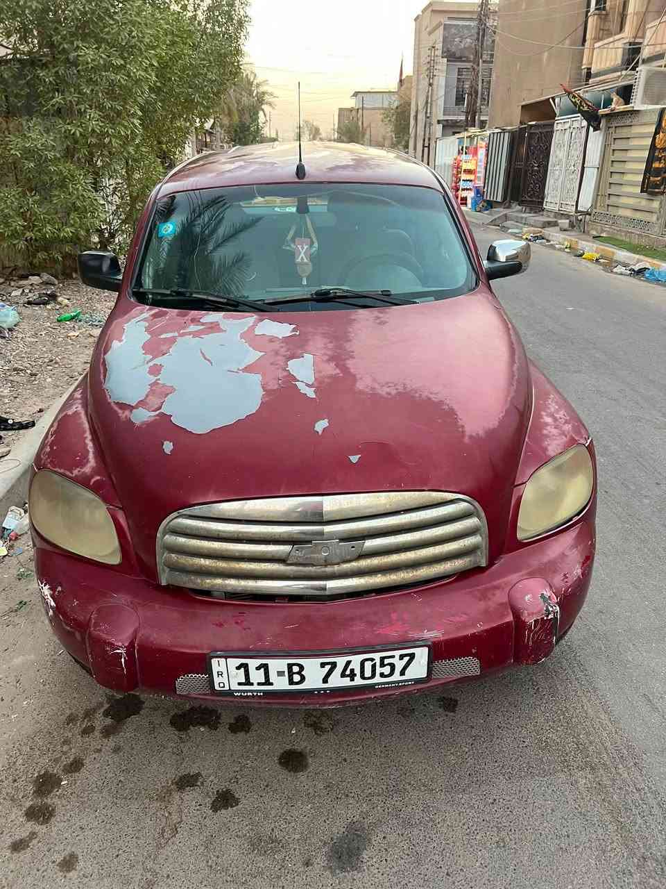 السلام عليكم
شوفر Hhr موديل 2007 

كلشي بيه شغال 

نقص بيه صدر وصبغ 

رقم انكليزي سنوية لحد 29 

لبيع بسعر 35 ورقة 

مكاني بغداد 

***********
