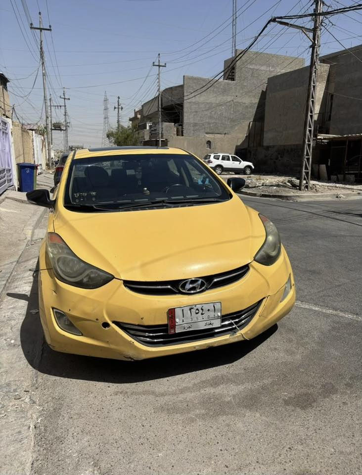 السلام عليكم
النترا( ٢٠١٣ )امريكي مضلع
رقم بغداد 
السيارة فول مواصفات عده البصمه
تحكم ستيرن جهتين
حساس خلفي 
فتحه 
تدفئه كشنات الامام والخلف
اشاير بل مري
سويجين
حادثها من امريكي مرفق بل صور 
ضربتها داخل العراق الجاملغ والصندوك ﯡ  
فقط بل بجم خفيفه
وقبق الصندوك واضح بل صور كذالك
السيارة من الداخل نظيفه جداً
نقوصاتها: يرادلها صدر والكمبريسر بي مشكلة 
 
 (مكينه جديدة)

كير مكفول
سعر السياره ٩١ ورقة بيها مجال
مكاني. بغداد الدورة 
***********
