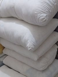 مخدات • قطن وصوف • غرفة نوم