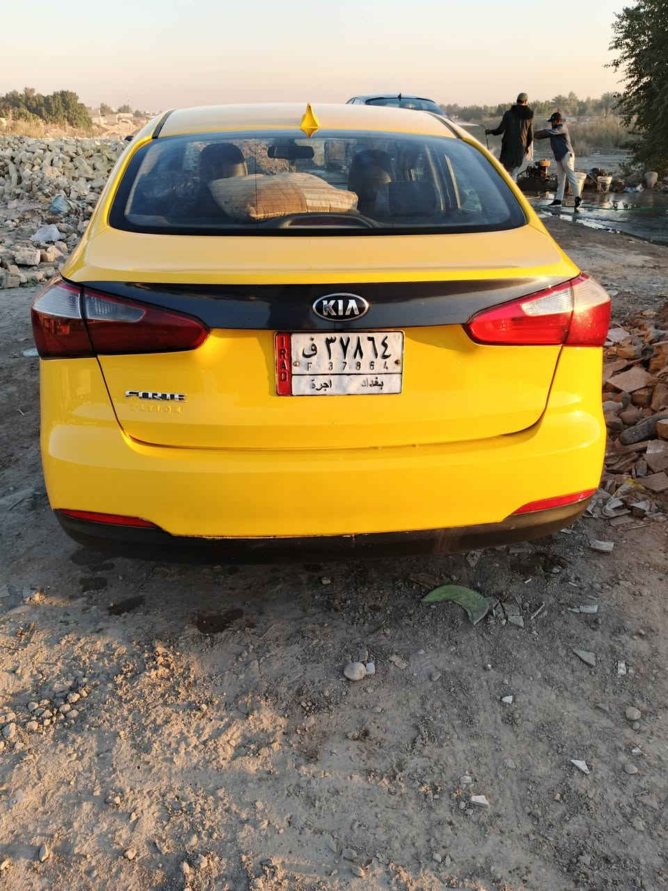 السلام عليكم فورتي موديل 15 بغداد مكينه 2000 دوش كير ايتي حادثه جاملغين وبنين وشويه من الغد السعر 110 وبيها مجال  السونار مرفوق بل منشور مكاني بغداد/***********
