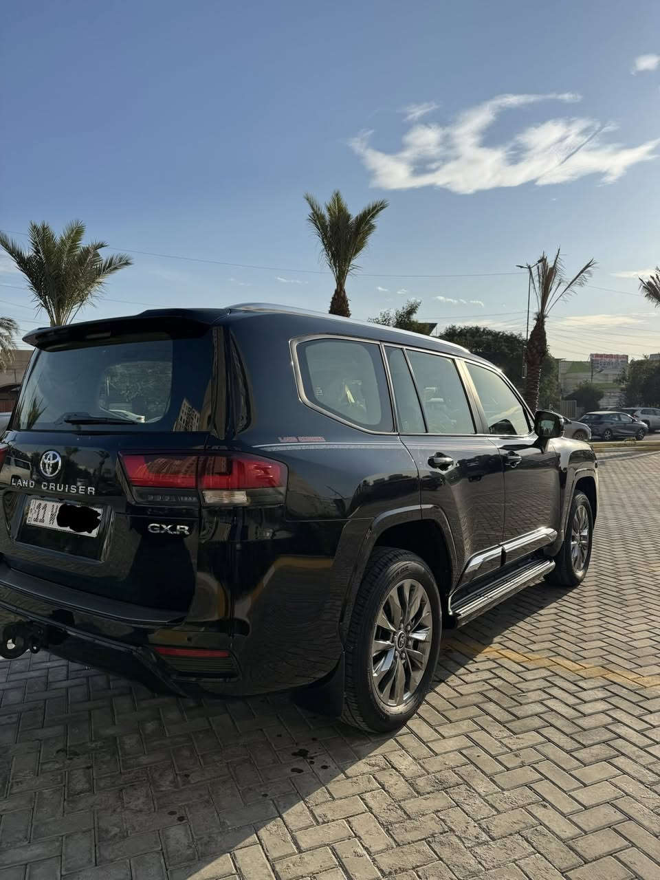 السلام عليكم
لاندكروز GXR بريم 
موديل 2023
لون اسود 
ماشية 26 الف 
مكينة 4000 تنفس طبيعي 
شاشات 3
كشنات امامية كهرباء و تبريد 
صندوق كهرباء 
شاحن لاسلكي 
مكفولة كفالة عامة 
السعر : 66,000$ 
العنوان : حي الجهاد 
للاستفسار: ***********
