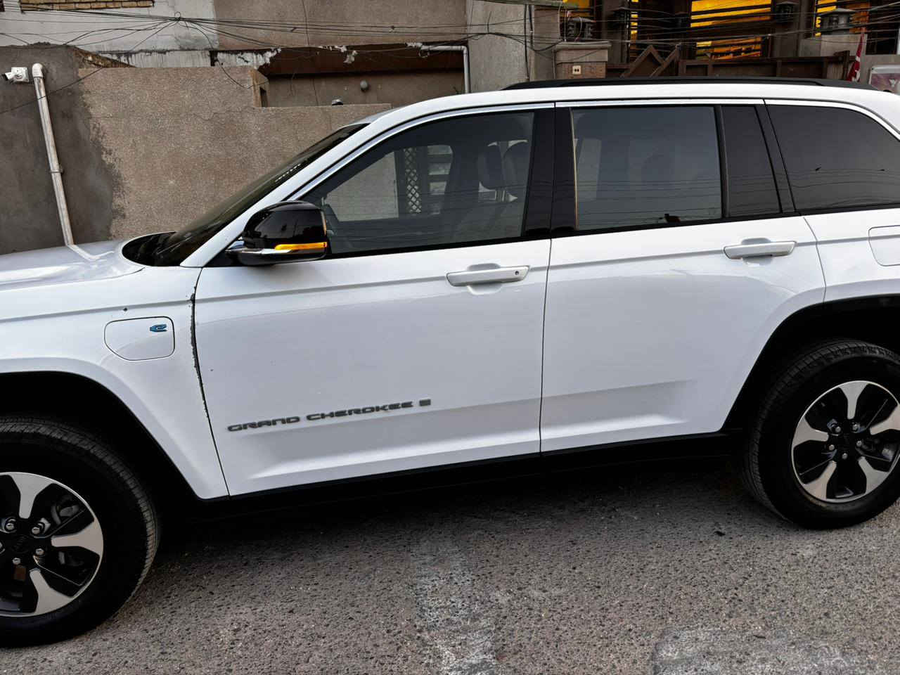 جيب 2024 هايبرد 5 راكب 2000توربو لمتد

ماشيه 30 الف 

1- بنوراما

2- شاشتين

3-رادار خلفي

4-رادار امامي

5- حساسات خلفية

6-تدفئة كشنات امامي

7- تدفئة ستيرن

8- كشنات امامي كهرباء

9- رادار تحديد مسار

10-لايت زنون

11- جنطة كهرباء

12- لايت خلفي لد

13- خزن وضعيات الكشن

14- بصمة + دخول ذكي

للاستفسار ***********

مكان السيارة بغداد  الكرخ
