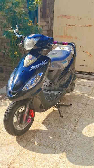 سلام عليكم
دراجة كامكو V2 فحل صارلها شهر من اخذتها من الرمبة دراجة كلش نظيفه وحلوة
***********
