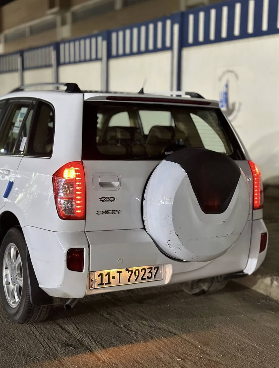 سلام عليكم شباب تيكو 2013  مال الشركه العامة لتجارة السيارات السياره كلش حلوه وجديده ماشيه 78 الف لسياره فتحه بيه صبغ فقط ذيل الجاملغ الامامي وذيل لجاملغ الخلفي ولباقي كله مكفول لسياره استعمال شخصي لسياره بااسمي استلام شركه رقم جديد وهزه جديده وسنويه جديده الى ال2030 وباقي السياره كلش حلوه ولطيفه للاستفسار الاتصال على الرفم ***********
