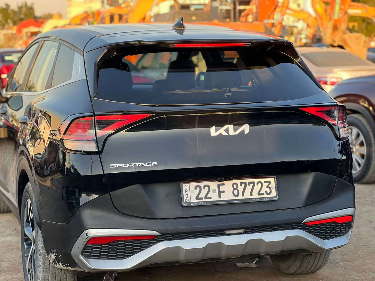 السلام عليكم
سبورتج لارج 2023 بدون ايرباگ
فول مواصفات قمارة حَديد
1-شاشة ديجتال 
2-رادارات 
3-اشاير مري
4-كشنات كهرباء
5-تدفئة كشنات
6-سايد بريك بصمة 
7-اوتو هولد
8-قيادة ذاتية
9-تشغيل عن بعد
10-كشنات جلد
11-داخل ابيض
12- 3 انضمة قيادة
وبعد هواي مواصفات
المكان بغداد الدورة
السعر 180
*********** واتساب او اتصال غير متواجد ع فيس بغداد, العراق
