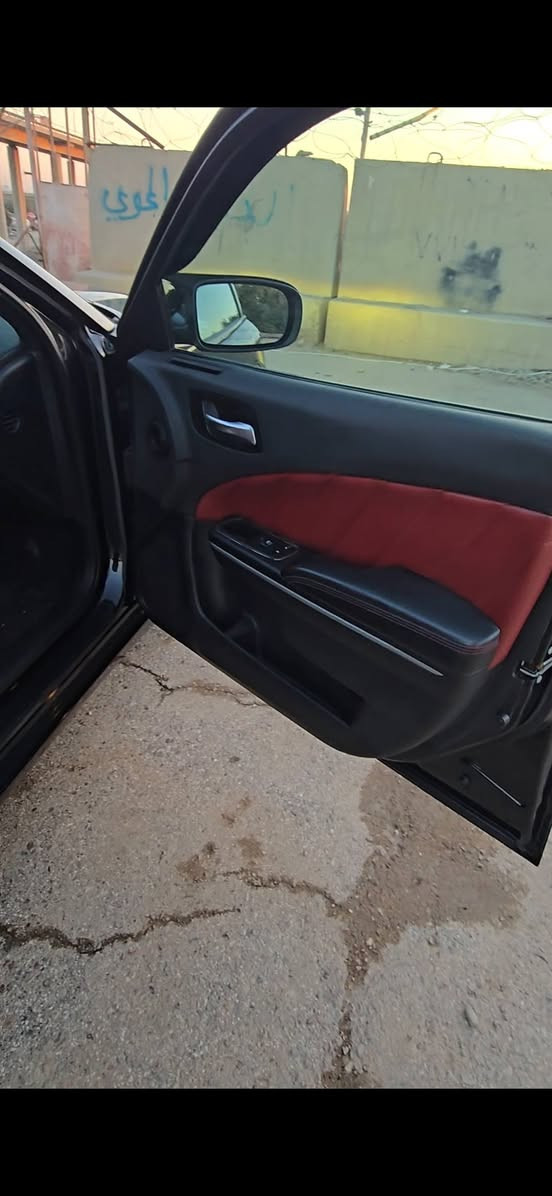 جارجر 19 خليجي وكاله هارلم الدولية
عندي فيديو موضح الهه للشراي 
بياع شراي متفيدك
الون اسود 
مكينه 3600
كير 8
فصله مفتوحه بلاد
اكسل مفتوح بلاد
عداد سرعه. 260
ماشيه 143 كيلو متر
لايتات زينون أصفر
سبير منازل
شاشه وسط كار بلي عارضه بالكامل 
حساسات خلفيه كامره دواره 
ثلاث انضمة قياديه 
تخم تاير درجه اولى 
باتري جديد 
صدر امامي خلفي جديد قبل فتره
تبديل براد اصلي وكاله
دهن مكينه جديد
دهن كير جديد سحب حتى من التورباين
كلشي بيهه بلاد سياره جديده للأخير
بيهه بارد باب الصدر وجعجه باب خلفي 
بيبان فتح براغي شويه للتطبيك فقط 
كشنات جلد 
كراسي كهرباء
تبريد تدفأه قطعتين
مواصفات SXT
سياره مكفوله من التبديل نهائيا حتى الدعاميات بلاد
السعر 26 الف 
سنويه بأسمي هزه قبل اسبوع
وسنويه تجديد لحد سنة 2031
العنوان بغداد 
رقمي ***********
بيه واستاب
