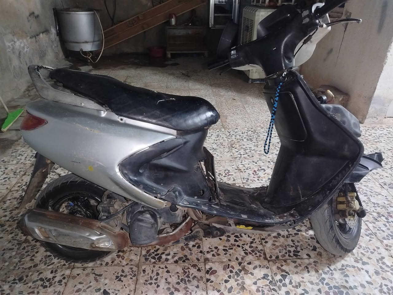 دراجه لبيع فراشه كله شغال هندر وسلف  مجفته صالي خمس ايام من جفتته كله جديد عوزه بس كور دراجه حلوه ونضيه أوراق اصولي سعر 300 وبيه مجال

***********

ميسان المجر الكبير
