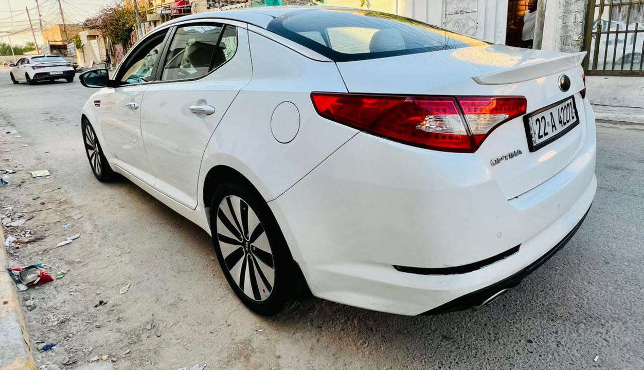 كيا اوبتيما موديل 2014 خليجي 
محرك  وكير خير من الله المحرك 2400 دوش المرغوب… السيارة بدون حادث  مصبوغة حزام اثر شخوط فقطططط كفالة كفالة بدون حادث
مواصفاتها فول ماعدا البانوراما 
رقم السيارة اربيل سنوية ب اسمي مداور ثاني يوم
1: بصمة تشغيل وبصمة بيبان + تبريد قطعتين ثلجج
2: نضام ايكو اقتصادي +مري شفط 
3: تحكم ستيرن جهتين + كروز مثبت سرعة 
4: فتح جنطة ذكية + حساسات خلفية وامامي 
5:ويل كب كروم 5 ويل + كامرة خلفية بلادية 
السعر120 وبيها مجال
كربلاء العنوان *********** 
رجاءا الي مايعجبة السعر يعبر المنشور  والله يرزقك الجميع كربلاء, العراق
