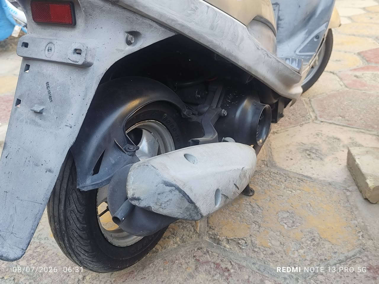 مكفولة من كلشي ماكس منغولي بؤشه 50 

مامفتوحه برغي بيها 

الدراجه سلف هندر اشاير عالي ناصي 

الدراجه نقصها بس تاير خلفي امبنجر 

العنوان ناصريه سومر 
الهاتف ***********
