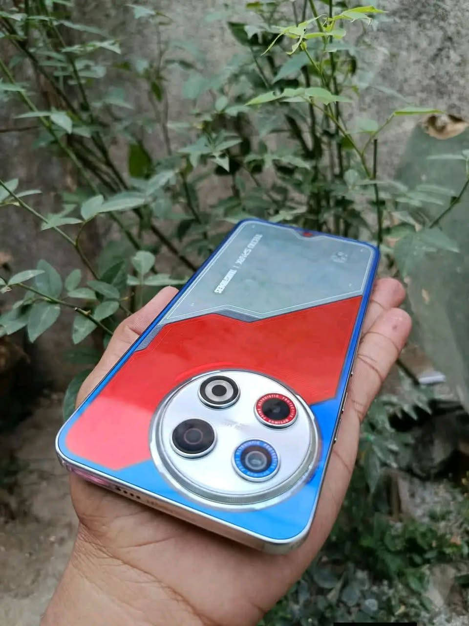 TECNO SPARK 30 Proنسخه خاصه
📱 مساحة تخزين 128GB
⚡ رام 16GB
📸 كاميرا خلفية 108MP بدقة عالية وصور واضحة
🎮 أداء قوي للألعاب بدون تقطيع
✅ يشغل أشهر الألعاب بسلاسة: • PUBG Mobile • Free Fire • eFootball PES • FIFA Mobile • Call of Duty Mobile
🚀 معالج سريع واستجابة ممتازة
✨ شاشة كبيرة وسلسة لتجربة ألعاب ومشاهدة ممتعة
🔋 بطارية قوية تدوم طوال اليوم
📲 للتواصل والاستفسار واتساب: 0782238455
🔥 هاتف ممتاز للألعاب والتصوير والاستخدام اليومي بسعر منافس. نسخه خاصه
📱 مساحة تخزين 128GB
⚡ رام 16GB
📸 كاميرا خلفية 108MP بدقة عالية وصور واضحة
🎮 أداء قوي للألعاب بدون تقطيع
✅ يشغل أشهر الألعاب بسلاسة: • PUBG Mobile • Free Fire • eFootball PES • FIFA Mobile • Call of Duty Mobile
🚀 معالج سريع واستجابة ممتازة
✨ شاشة كبيرة وسلسة لتجربة ألعاب ومشاهدة ممتعة
🔋 بطارية قوية تدوم طوال اليوم
للبيع السعر 200
او مراوس


**إذا كنت صاحب هذا الإعلان وتريد حذفه لأي سبب، رجاءا أرسل رسالة إلى الدعم الفني**