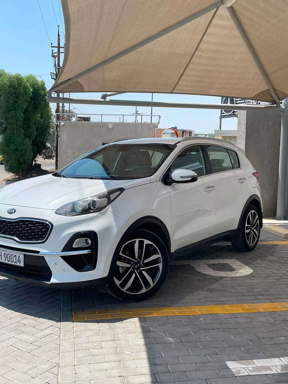 سلام عليكم سبورتج 2019 خليجي ماشية 137 مكينة 2000 دوش مرغوب مواصفات ستندر بيها باب سائق وخلفه بارد فقط سيارة بأسمي تحويل ثاني يوم تبريد ثلج سيارة جديدة بمعنى الكلمة  مكاني بغداد السعر 165 وبيهه مجال رقم ***********
