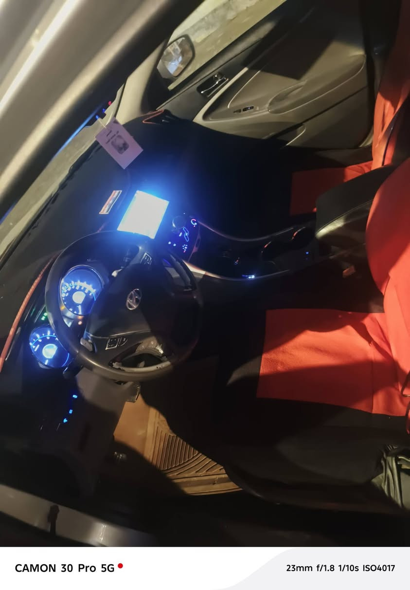 السلام عليكم رمضان كريم سوناتا 2013 وارد أمريكي مواصفات 
شاشة كاملة رادارات تحكم ستريرن شفتات بصمة ابواب بصمة تشغيل كامل مواصفات عدا لفتحة سعر 85 بيهة مجال حك جية ماكن بصرة ***********
