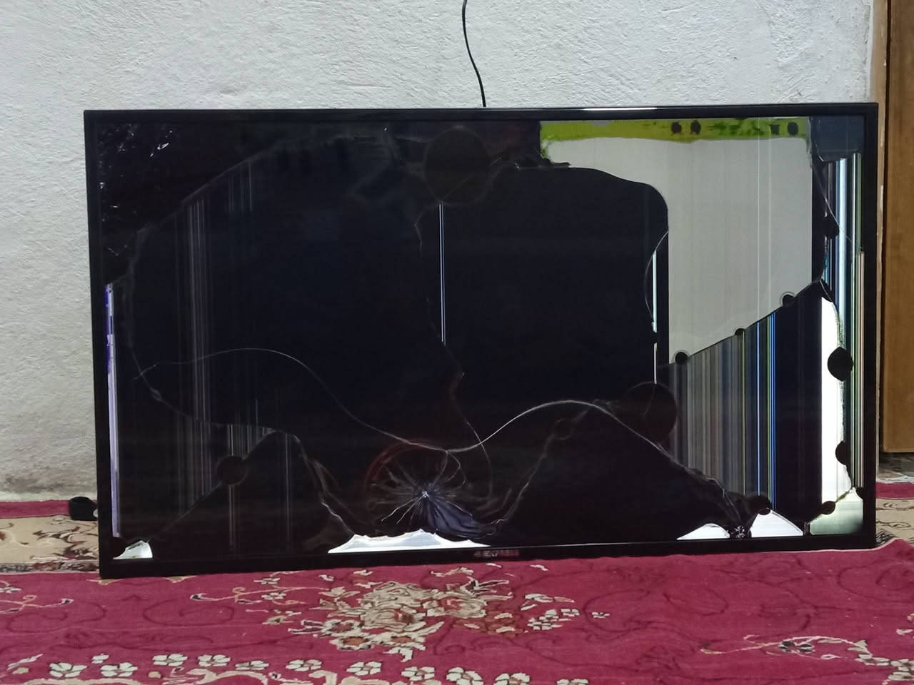 السلام عليكم للبيع شاشه SHOWNICشانك حجم 42 فول HD 1080 المساحه 8 GB تدعم الواي فاي فقط الشاشه مكسورة 
قيم واخذ


**إذا كنت صاحب هذا الإعلان وتريد حذفه لأي سبب، رجاءا أرسل رسالة إلى الدعم الفني**