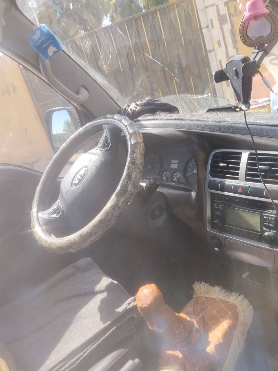 السلام عليكم كيا عموشه للبيع موديل 2015 بغداد مشروع وطني مقفوله كفاله عامه ***********
