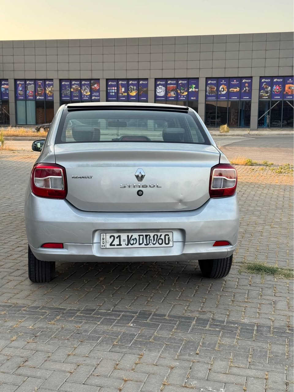 رینۆسمبول٢٠١٦تۆماتیک 
گیرومەکینەتەبریتی بەشەرت
سەنەوی تازەیە
چوارپارچەی بۆیاخە لەگەل دووپەڵە 
٥٨گەلا
*********** السليمانية, العراق
