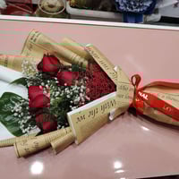 للورد الف قصه. وحكايه الأهداء الاهتمام والحب الصداقه اللالفه المحبه صل...