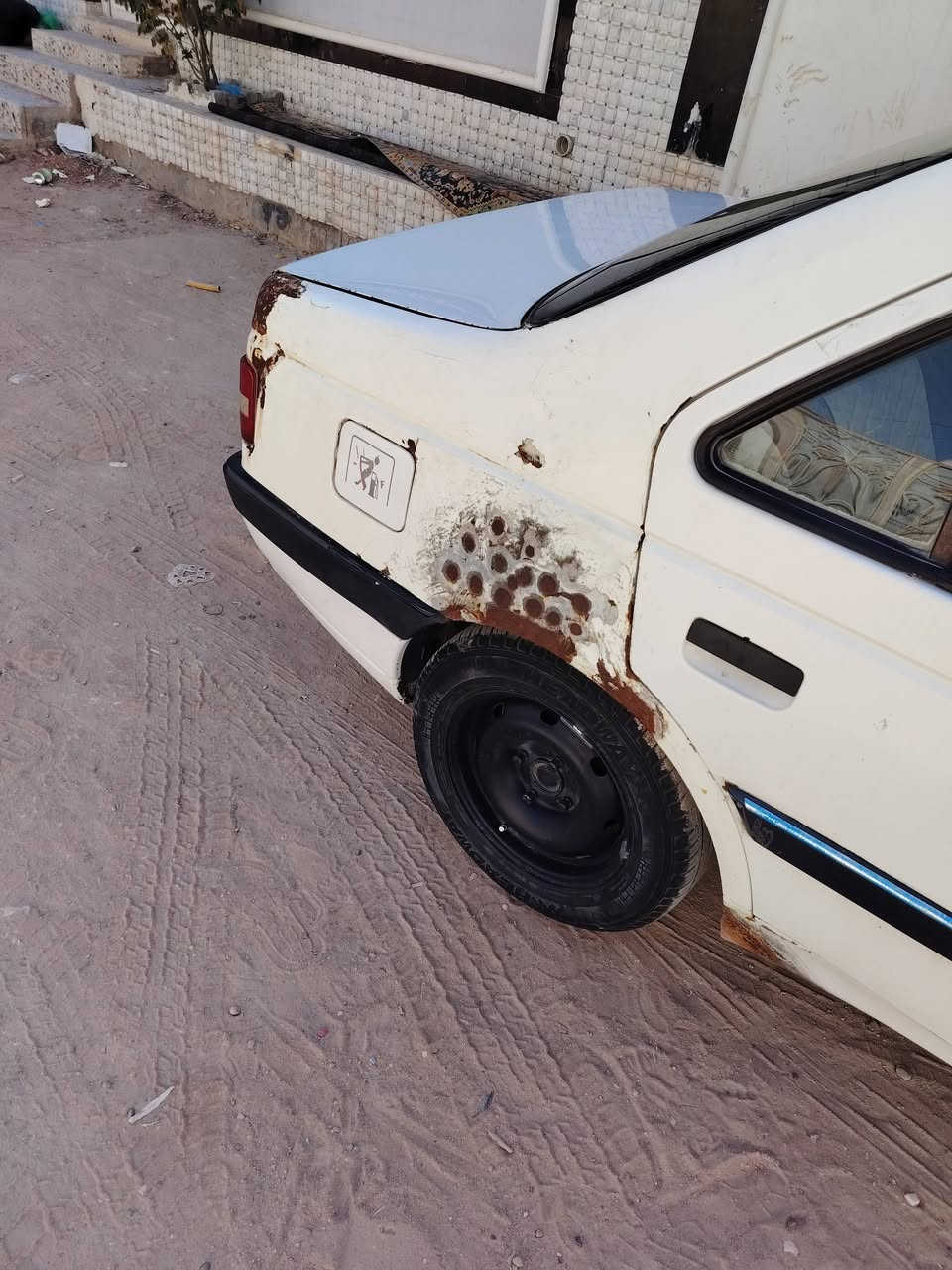 سلام عليكم للبيع بيجو 405 سيارة مكينة وكير جدد كلج جديد مشط وباور جديد حدادية ورة وكدام جديدة سيارة بيهة جاملغ الورة مصلح ومامصبوغ يرادلهة ترتيب رقم انكليزي قادسية سنوية 30 مداور ثاني يوم السعر 28 وبيهة مجال مكان السيارة نجف حي النداء للستفسار ***********
