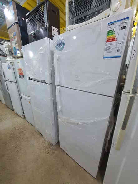 متوفر لدى مجمع الكرار انواع الثلاجات كونكورد والفستل وغيرها
موقعنا الزبيدية شارع 20 مجمع الكرار 
للاثاث المنزلية المستخدمة
للاستفسار الاتصال 
***********
***********
