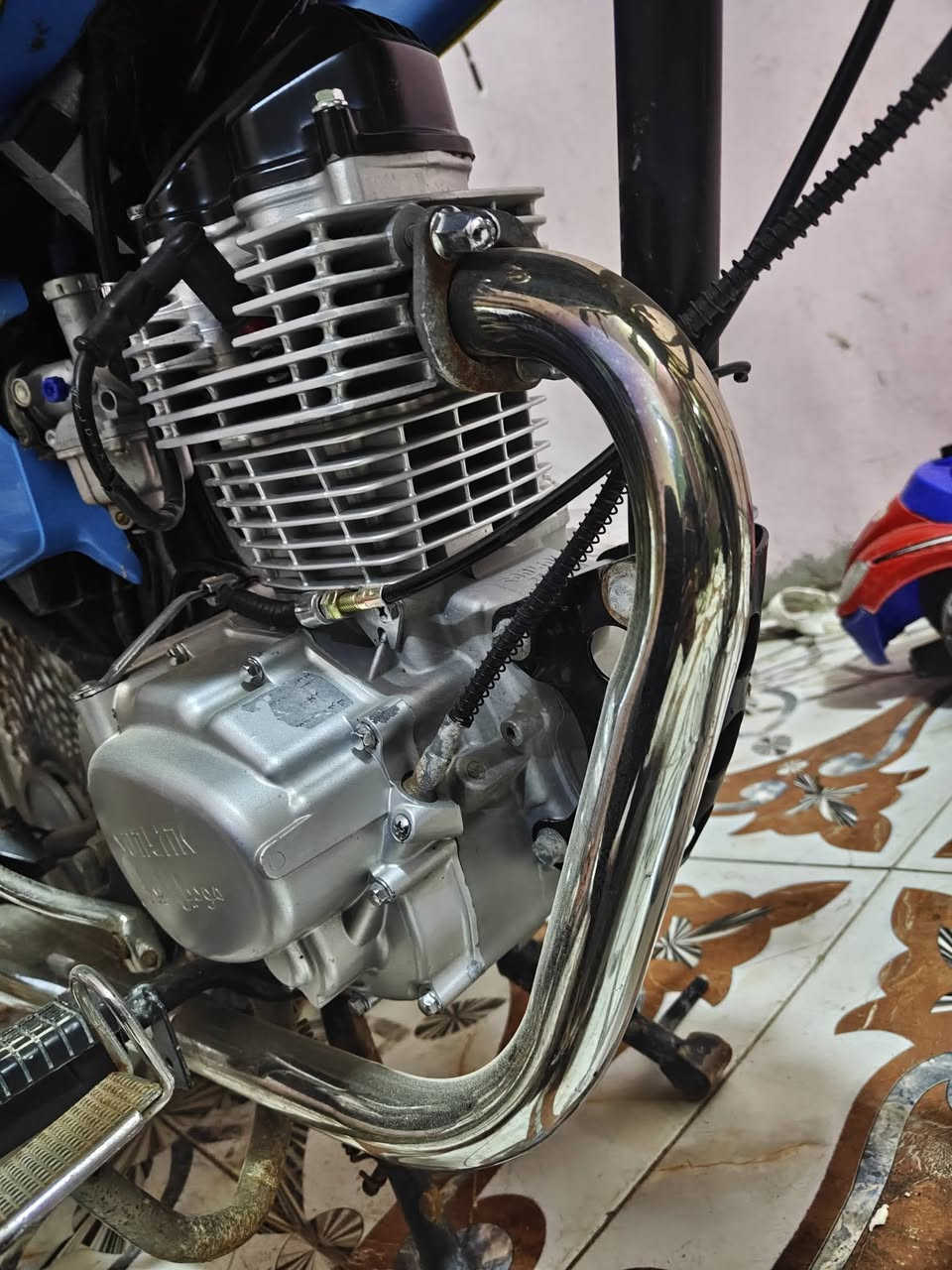 سلام عليكم دراجه تايكر سونك 2023 اوراق سكنر دراجه خير من الله ماعوزهه برغي المكان الديوانية قضاء الحمزة الشرقي السعر 600 وبيهه مجال ***********
