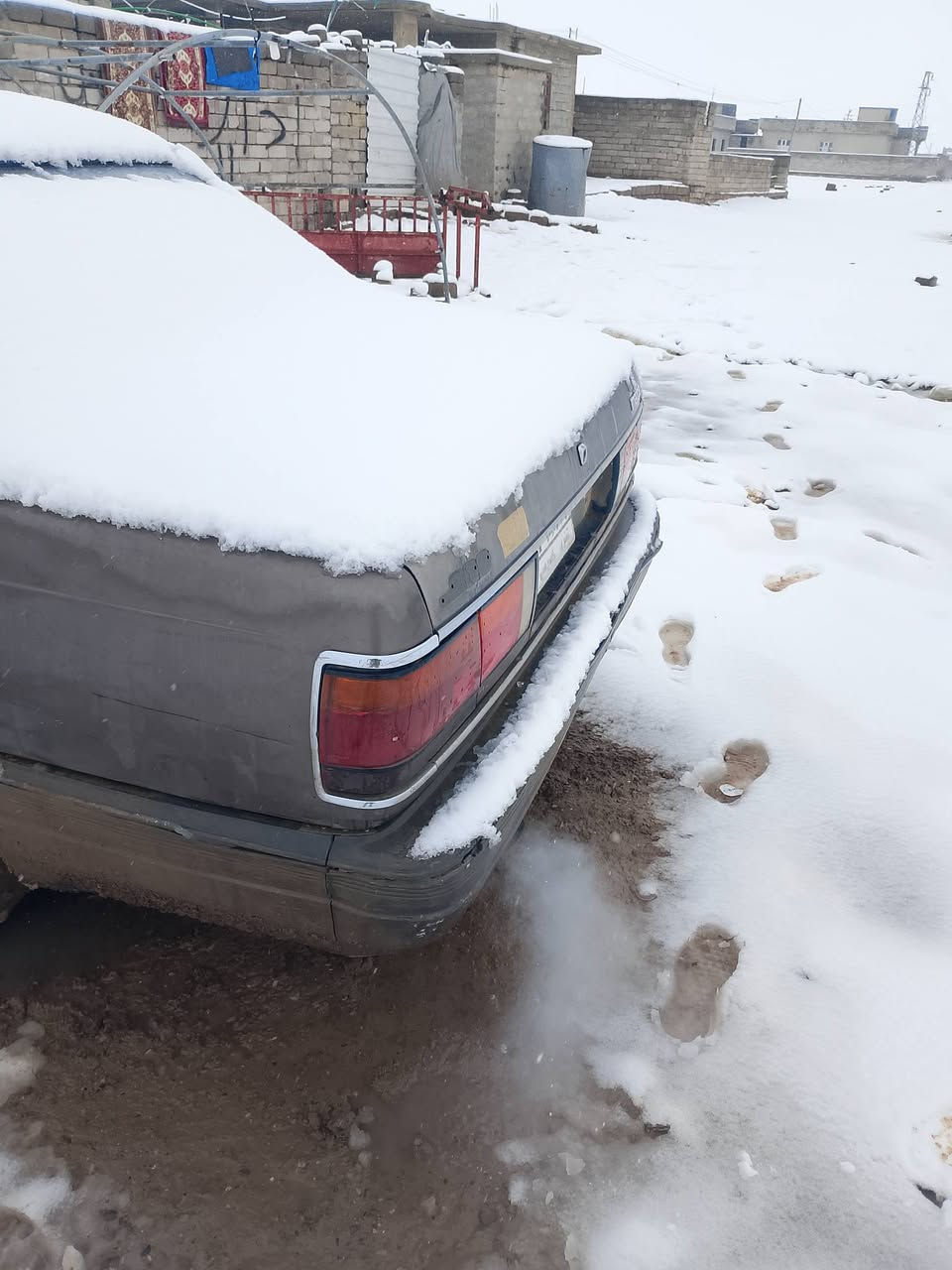 السلام عليكم مازده 929مديل 1989اربعه نوزل كل شي بيها شغال بدون صبغ بدون دعم السنويه 29رقم الماني شرط اتحويل كابون بانزين ترهم مراوس مع سياره فحص السعر 32$اتفاصيل ***********بي،وتساب
